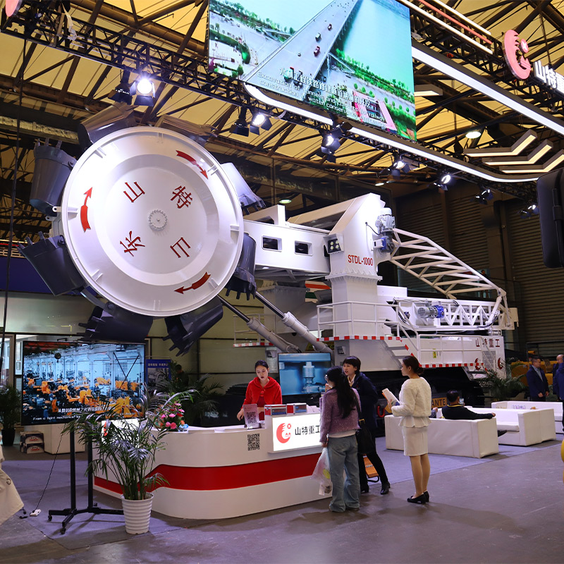 Reclaimer Stacker Roda Balai Elektrik yang disesuaikan