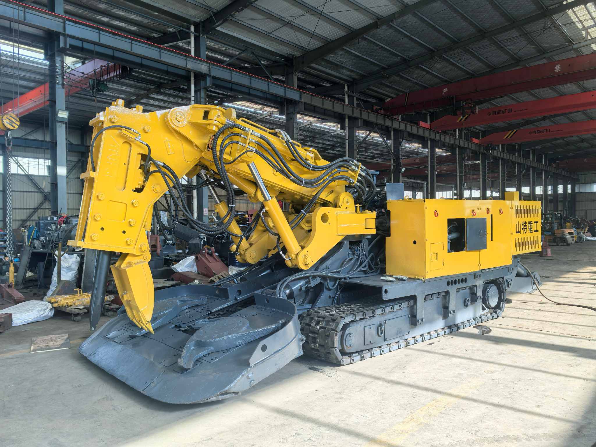 Multifunctional Mucking Loader with Rock Breaker: A More Efficient ...