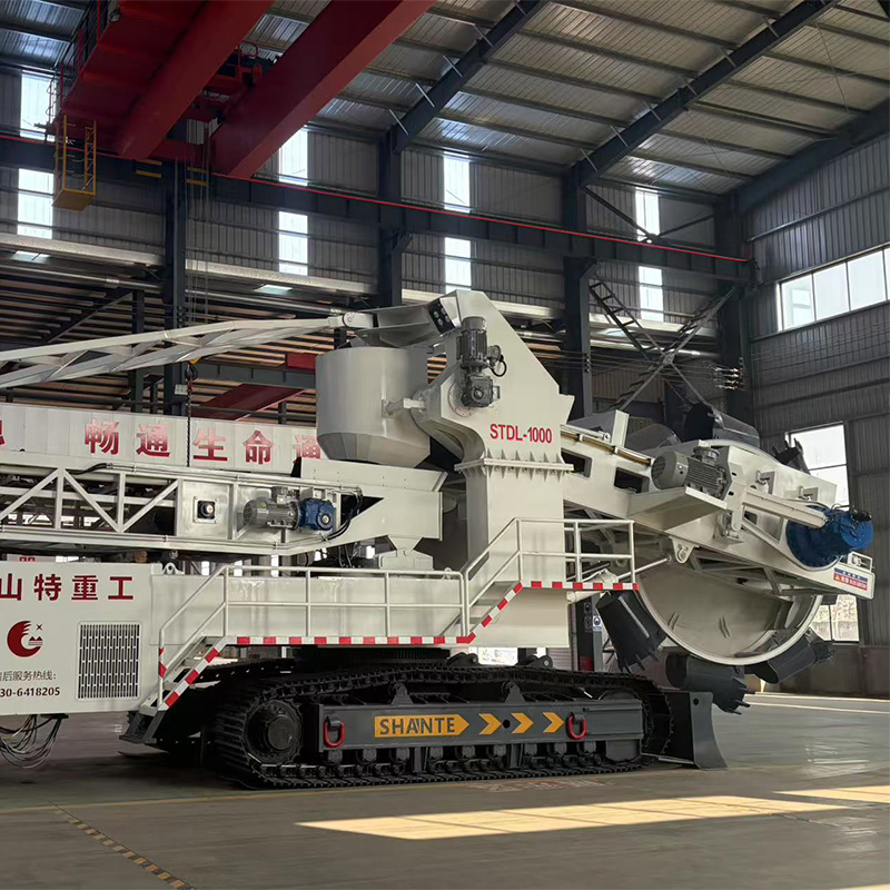 Reclaimer Stacker Roda Balai Elektrik yang disesuaikan